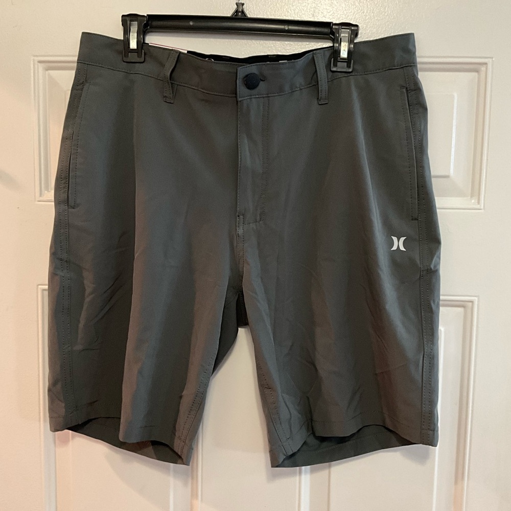 NWT ~ Men’s Hurley Hybrid Shorts Sz 34